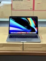 2017 MacBook Pro XW2 intel core i5 3.1ghz processor 8g ram 512g SSD 13.3inch Touch bar - Image 3