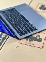 2017 MacBook Pro XW2 intel core i5 3.1ghz processor 8g ram 512g SSD 13.3inch Touch bar - Image 6