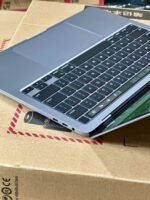 2020 MacBook Pro P42 intel core i5 2.0ghz fast processor 16gb ram 500gb SSD 13.3inch Touch Bar - Image 8