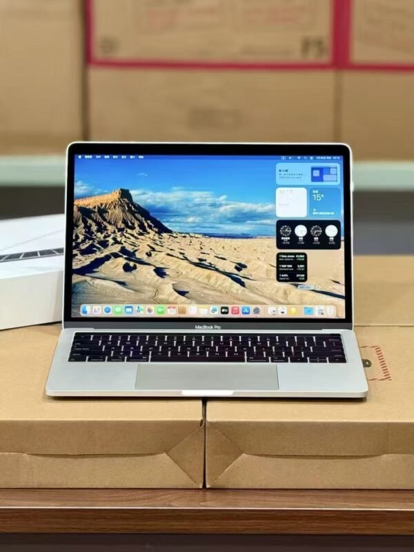 2020 MacBook Pro K32 intel core i5 1.4ghz fast processor 8g ram 256g SSD 13.3inch Retina display, Touch bar