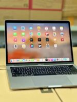 2017 MacBook Pro XV2 intel core i5 3.1ghz processor 8g ram 256g SSD 13.3inch Retina display, with Touch bar and Touch ID - Image 4