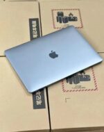 2019 MacBook Pro HP2 intel core i5 fast processor  256gb SSD 13.3 inch Touch Bar - Image 2