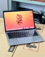 2019 MacBook Pro HP2 intel core i5 fast processor  256gb SSD 13.3 inch Touch Bar - Image 6