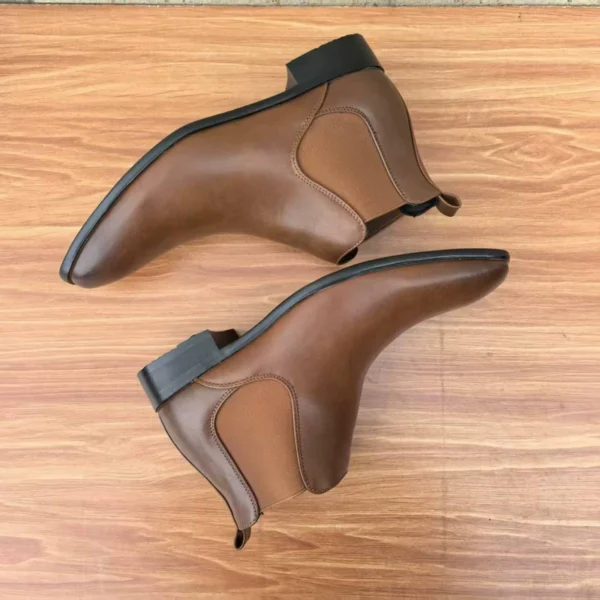 Chelsea boots men's pointed toe autumn and winter British fashion versatile casual men's shoes mid-top leather shoes large size clearance